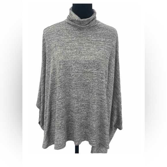 Women’s Forever 21 medium heather gray turtleneck poncho . - Picture 1 of 5